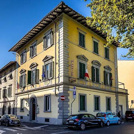 Ferrucci فندق فلورنس