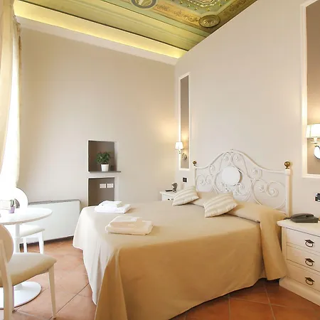 Ferrucci فندق فلورنس