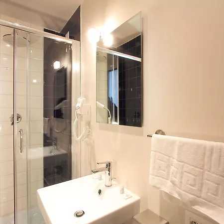 Ferrucci فندق 3*