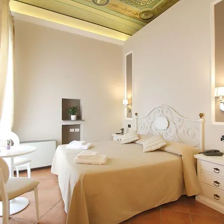 فندق Ferrucci 3*